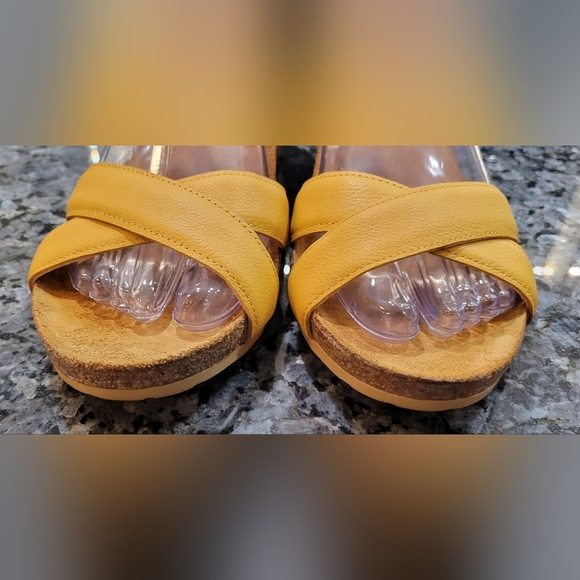 Naot, the Throne Wedge Sandals, Yellow (Marigold) Women's Size 7 (38) - Picture 3 of 11